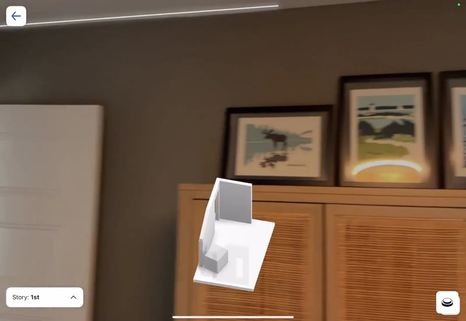 Amply building a 3D model of a room through the iPad camera during a LiDAR scan